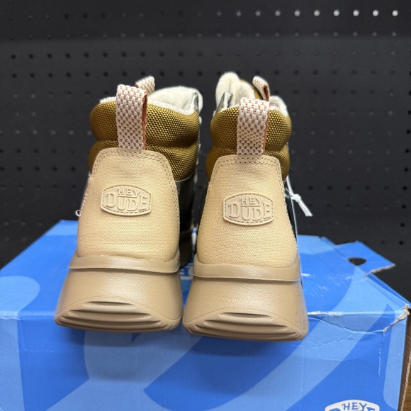 New W/ Box! Women's Hey Dude Wendy Peak Apres Coated Twill Olive Boots Size 8 - Picture 4 of 5